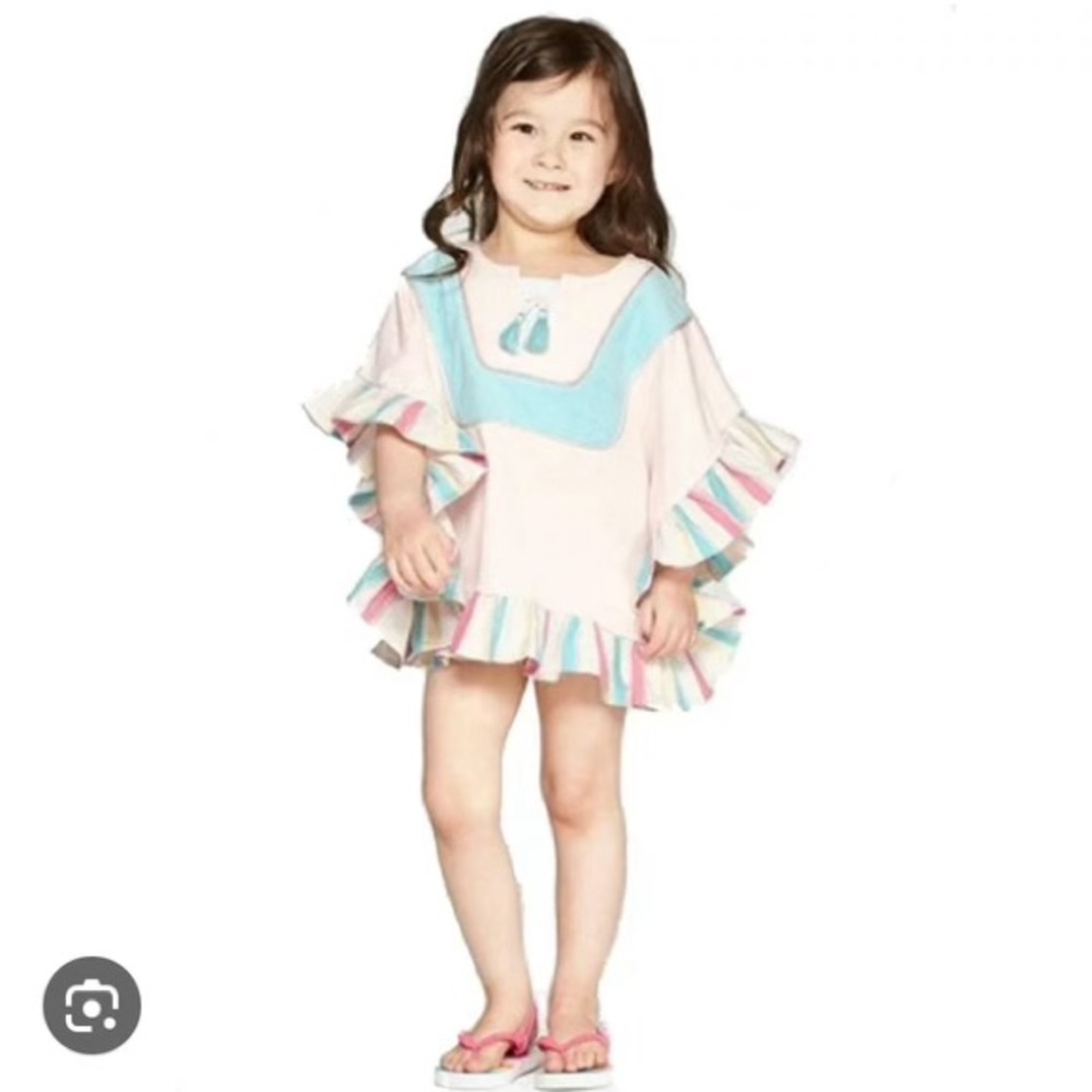 Mila & Emma swimsuit coverup